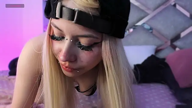 Keidy rose online show from February 28, 2025, 10:06 pm