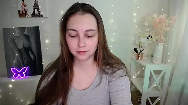 SweetPrincess  online show from April 14, 2026, 5:46 am