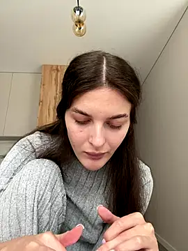 little belucci online show from October 3, 2025, 11:40 am