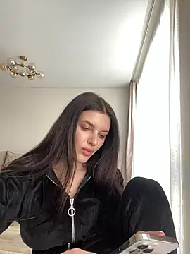 little belucci online show from January 18, 2026, 12:53 pm