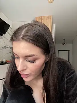 little belucci online show from February 22, 2026, 2:15 pm