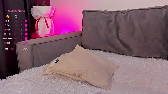 Elissluvv online show from March 5, 2026, 12:23 pm