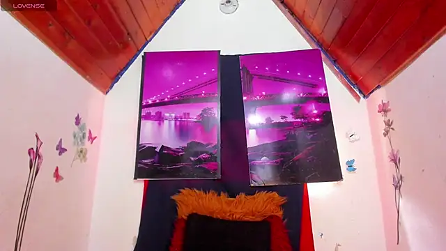 Snapshot of Hannaa32 chatting on September 8, 2025, 6:51 pm Hannaa32 online show from September 8, 2025, 6:51 pm