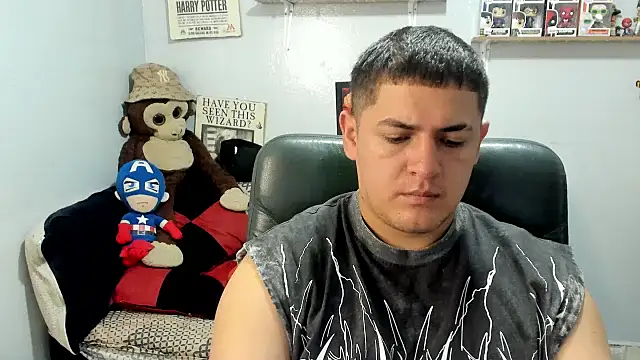 Snapshot of ney_22 chatting on May 15, 2026, 1:51 pm ney 22 online show from May 15, 2026, 1:51 pm