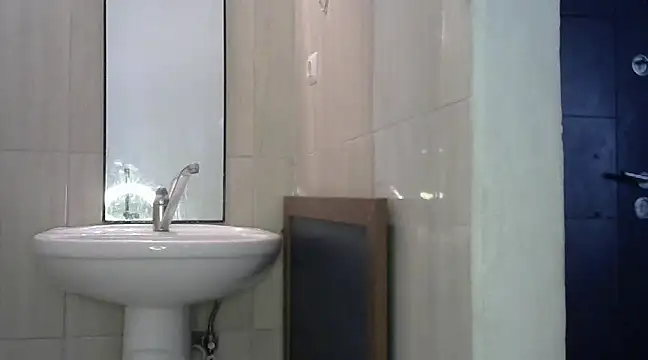 insatiableeee online show from January 8, 2025, 7:24 am