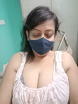 Snapshot of love_suman chatting on May 23, 2026, 3:49 pm love suman online show from May 23, 2026, 3:49 pm