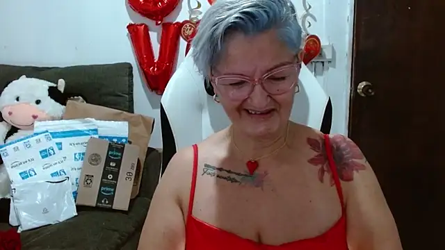 Snapshot of bety-cum2 chatting on February 14, 2026, 9:28 am bety-cum2 online show from February 14, 2026, 9:28 am