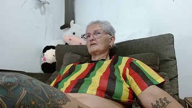 Snapshot of bety-cum2 chatting on February 22, 2026, 1:40 am bety-cum2 online show from February 22, 2026, 1:40 am