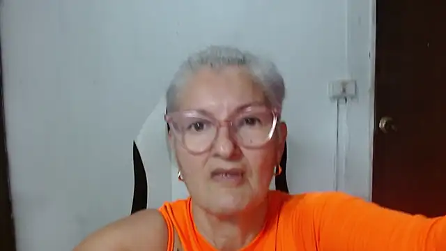 Snapshot of bety-cum2 chatting on February 22, 2026, 4:05 pm bety-cum2 online show from February 22, 2026, 4:05 pm