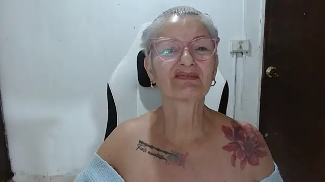 Snapshot of bety-cum2 chatting on February 24, 2026, 11:41 am bety-cum2 online show from February 24, 2026, 11:41 am