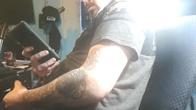 faded206 online show from December 3, 2024, 3:52 am