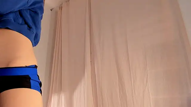 Snapshot of hee_jeen chatting on January 24, 2025, 2:08 pm hee jeen online show from January 24, 2025, 2:08 pm