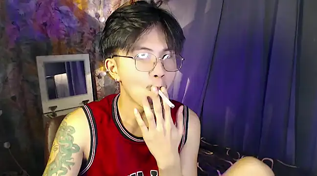 Snapshot of Sexy_Handsome_Drex chatting on December 8, 2024, 7:26 am Sexy Handsome Drex online show from December 8, 2024, 7:26 am