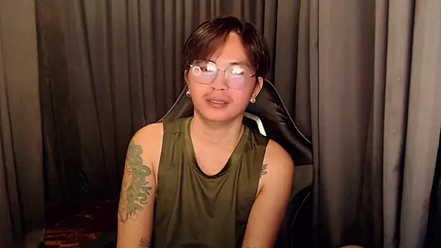 Snapshot of Sexy_Handsome_Drex chatting on October 12, 2025, 5:50 am Sexy Handsome Drex online show from October 12, 2025, 5:50 am