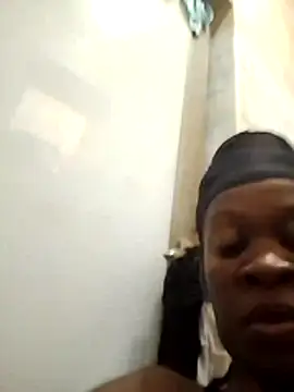 Snapshot of africanpussy22 chatting on April 8, 2026, 1:44 pm africanpussy22 online show from April 8, 2026, 1:44 pm
