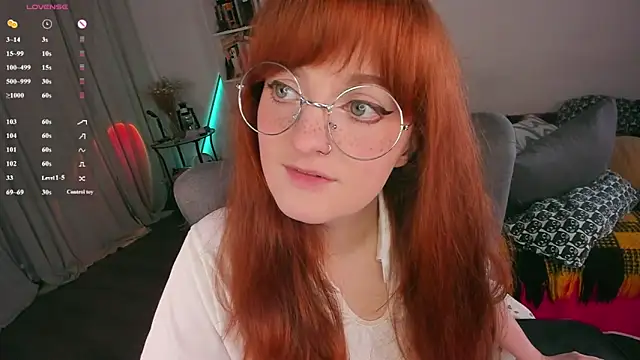 Snapshot of Alice_CutePerv chatting on June 19, 2026, 1:21 am Alice CutePerv online show from June 19, 2026, 1:21 am