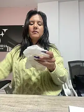 SWEETLILY18 online show from February 9, 2025, 3:01 pm