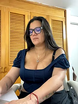 SWEETLILY18 online show from October 22, 2025, 10:42 pm