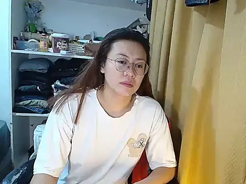Snapshot of crizzybel chatting on May 2, 2026, 6:46 pm crizzybel online show from May 2, 2026, 6:46 pm