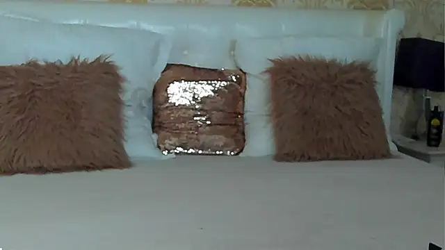 Snapshot of GiannaElliss chatting on December 18, 2024, 4:20 am GiannaElliss online show from December 18, 2024, 4:20 am