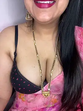 Snapshot of Zoya_Varma004 chatting on February 8, 2026, 2:20 pm Zoya Varma004 online show from February 8, 2026, 2:20 pm