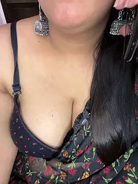 Snapshot of Zoya_Varma004 chatting on March 11, 2026, 6:19 am Zoya Varma004 online show from March 11, 2026, 6:19 am