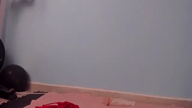 Snapshot of isa_kiss chatting on March 1, 2025, 6:43 pm isa kiss online show from March 1, 2025, 6:43 pm