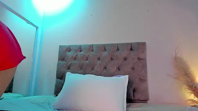 Snapshot of isa_kiss chatting on February 5, 2026, 12:21 pm isa kiss online show from February 5, 2026, 12:21 pm