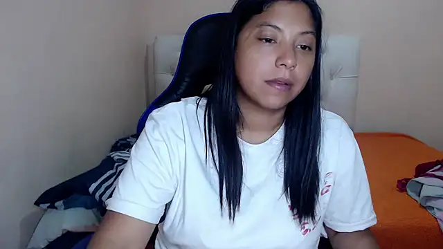 Leylafourniert online show from December 13, 2025, 8:14 pm