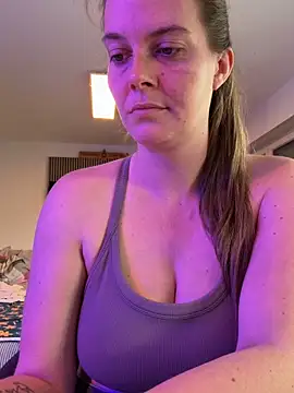 Snapshot of newMichelle chatting on June 15, 2026, 6:37 am newMichelle online show from June 15, 2026, 6:37 am