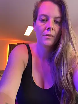 Snapshot of newMichelle chatting on July 19, 2026, 7:01 am newMichelle online show from July 19, 2026, 7:01 am