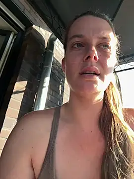 Snapshot of newMichelle chatting on July 25, 2026, 6:44 am newMichelle online show from July 25, 2026, 6:44 am