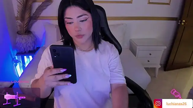 lucy26  online show from February 26, 2025, 5:20 am