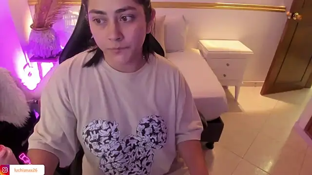 lucy26  online show from March 23, 2025, 2:04 am