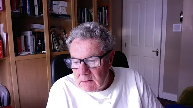 Snapshot of Oldpistolpete chatting on March 3, 2025, 9:44 am Oldpistolpete online show from March 3, 2025, 9:44 am