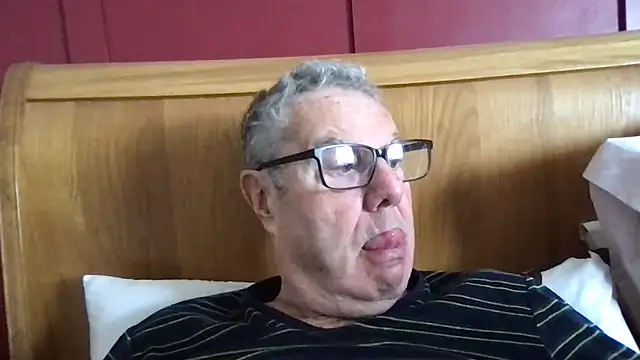 Snapshot of Oldpistolpete chatting on March 21, 2025, 9:45 am Oldpistolpete online show from March 21, 2025, 9:45 am