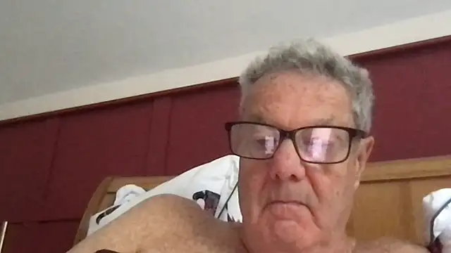 Snapshot of Oldpistolpete chatting on September 19, 2025, 9:00 am Oldpistolpete online show from September 19, 2025, 9:00 am