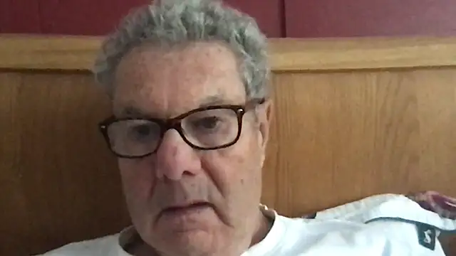 Snapshot of Oldpistolpete chatting on October 15, 2025, 9:53 am Oldpistolpete online show from October 15, 2025, 9:53 am