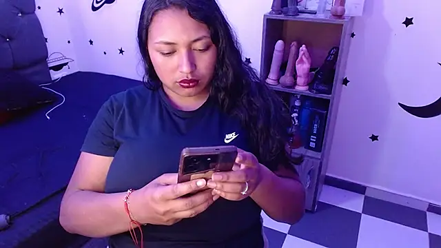 tatiana wd online show from March 16, 2025, 1:38 am