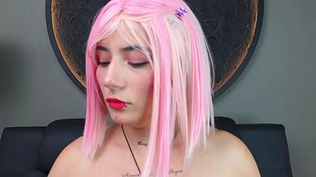 miss sharlotte18 online show from September 23, 2025, 6:11 pm