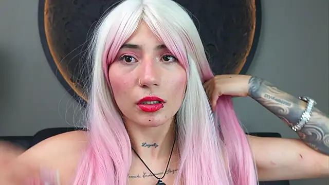 miss sharlotte18 online show from September 27, 2025, 6:13 pm