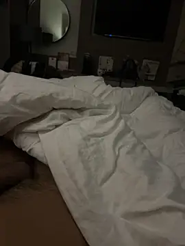 xxroom69 online show from October 24, 2025, 1:03 am