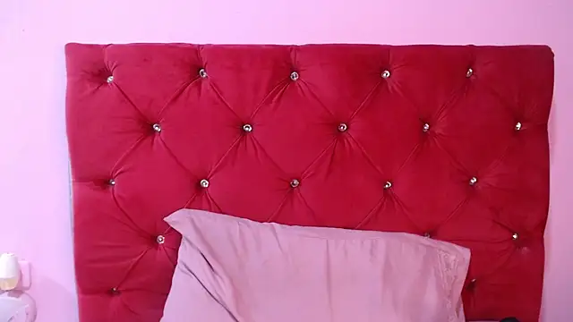 Snapshot of Evasummer1 chatting on November 22, 2025, 4:33 am Evasummer1 online show from November 22, 2025, 4:33 am