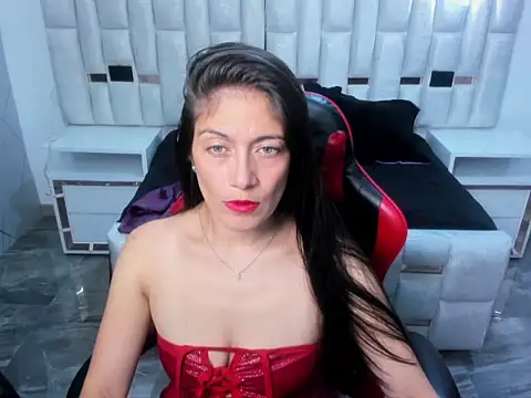 Snapshot of AnnyMilet_ chatting on August 5, 2026, 2:09 pm AnnyMilet online show from August 5, 2026, 2:09 pm