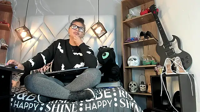 MirandaHaguen online show from February 9, 2025, 1:03 pm