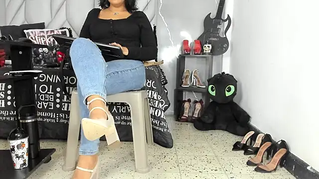Snapshot of MirandaHaguen chatting on April 29, 2026, 8:59 pm MirandaHaguen online show from April 29, 2026, 8:59 pm