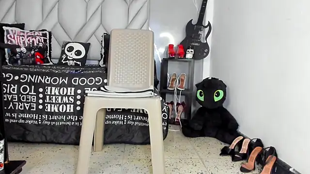 Snapshot of MirandaHaguen chatting on May 1, 2026, 8:02 pm MirandaHaguen online show from May 1, 2026, 8:02 pm