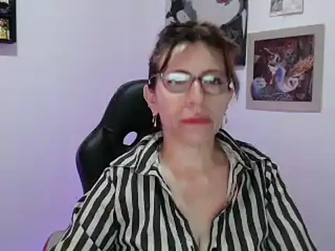 Chayla Ruiz online show from February 12, 2025, 1:06 pm