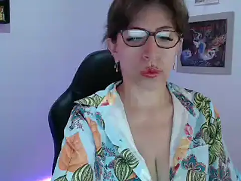 Chayla Ruiz online show from February 13, 2025, 12:00 pm