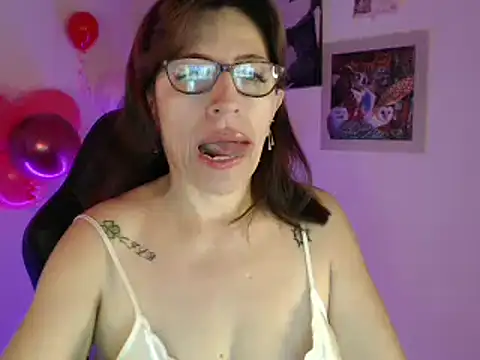 Chayla Ruiz online show from February 14, 2025, 1:08 pm